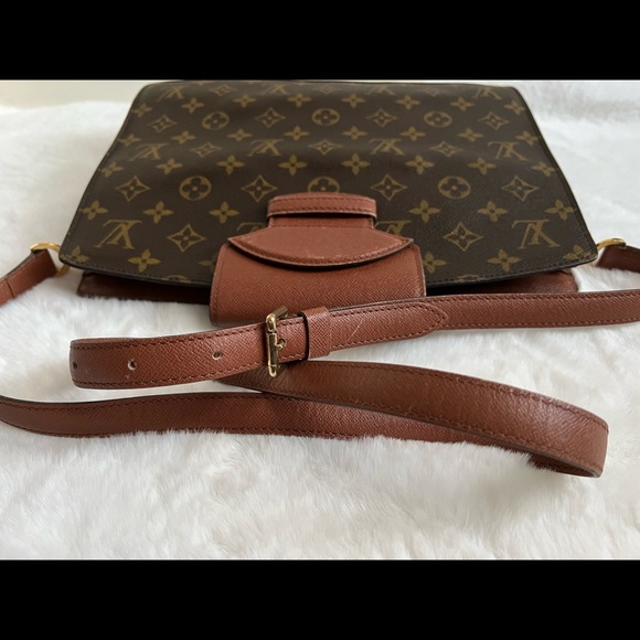 Authentic Louis Vuitton Courcelles Shoulder Bag/ Crossbody - Picture 12 of 15